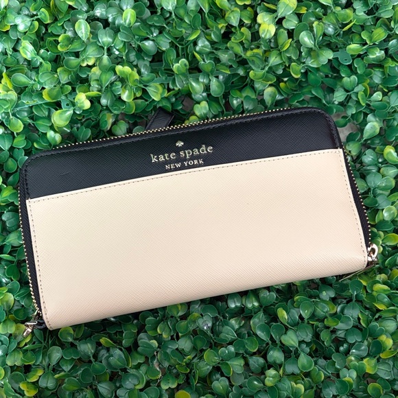 kate spade Handbags - Kate Spade Black and Cream Wallet